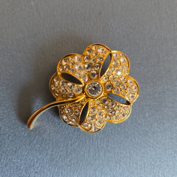 Swarovski gold tone and clear rhinestones floral brooch. Flower brooch. - Picture 3 of 8